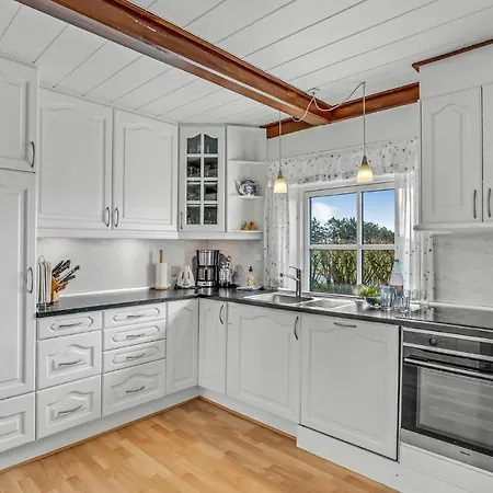 7 Bedroom Stunning In Outrup Ovtrup