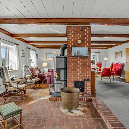 7 Bedroom Stunning In Outrup * Ovtrup