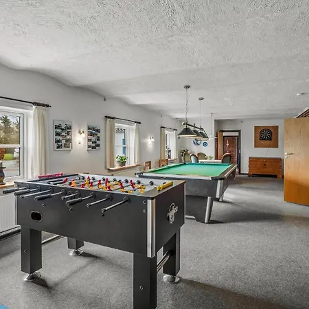 Feriehus 7 Bedroom Stunning In Outrup