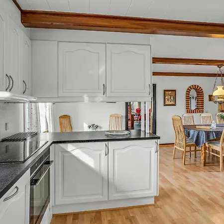 7 Bedroom Stunning In Outrup Prázdninový dům Ovtrup