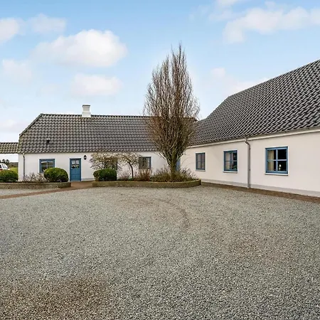 7 Bedroom Stunning In Outrup *