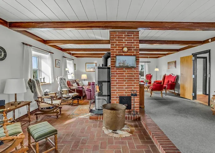 7 Bedroom Stunning In Outrup * Ovtrup