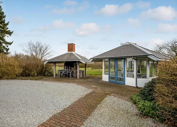 7 Bedroom Stunning In Outrup *