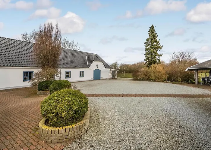 7 Bedroom Stunning In Outrup Holiday home