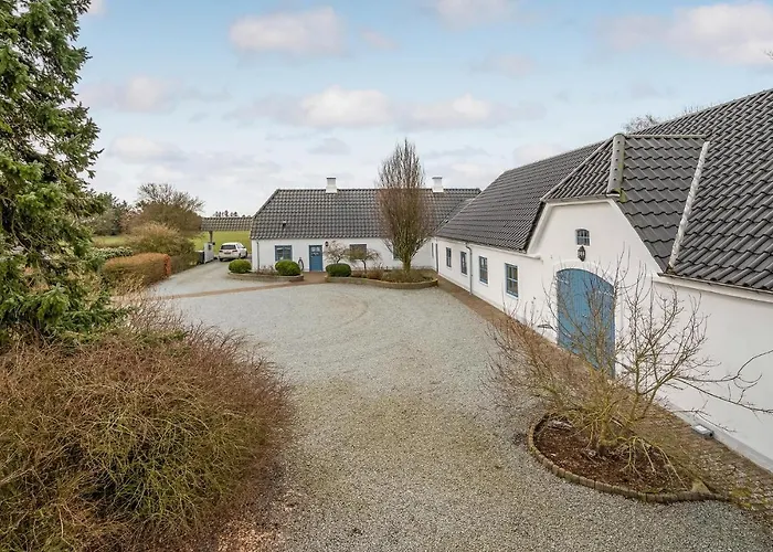 7 Bedroom Stunning In Outrup Ovtrup