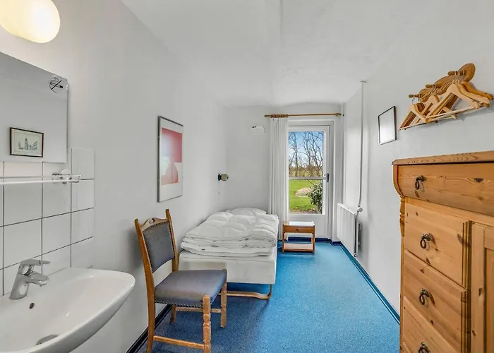 7 Bedroom Stunning In Outrup *